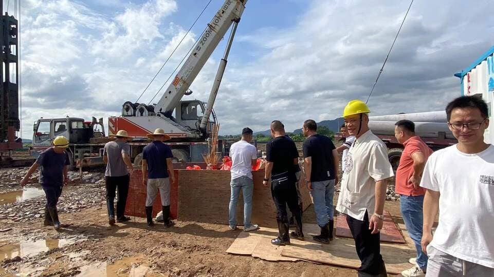 xulong spring's new factory on building